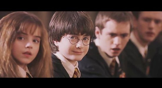 18年过去，为什么我们依然爱看《哈利·波特<em>与魔法</em>石》？