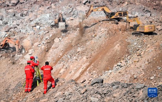 内蒙古通报煤矿坍塌事故最新情况：尽最大努力做好搜救
