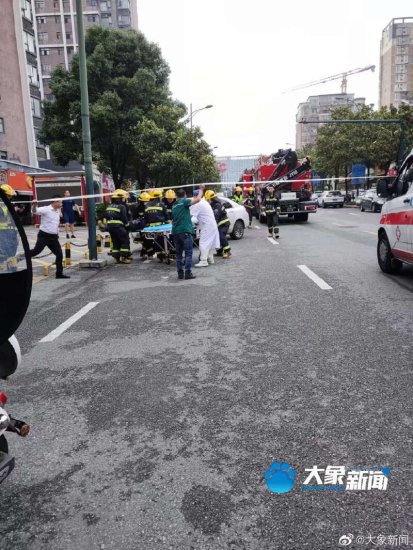 湖南<em>长沙</em>县一餐饮门店发生燃爆事故，已致1死13伤