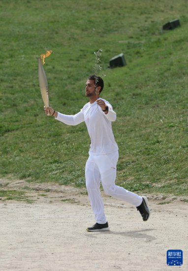 新华全媒+丨巴黎<em>奥运会圣火</em>火种采集仪式在希腊举行