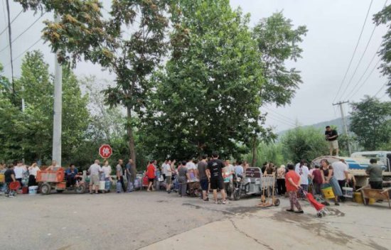 直击北京门头沟妙峰山救援现场 全镇17个村庄均已报平安
