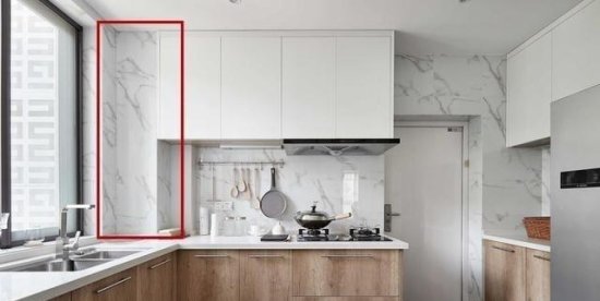<em>厨房</em>窗户呈L型，水槽要怎么<em>设计</em>？橱柜增加个横切面，利用率提升