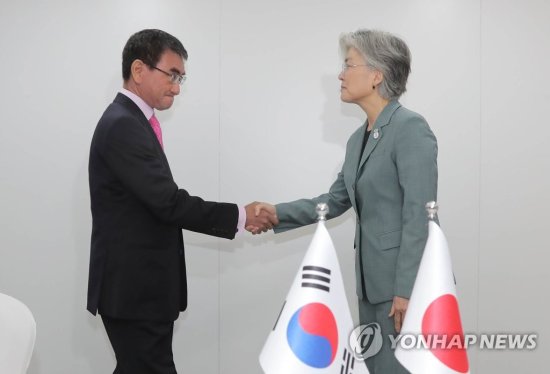 日韩<em>贸易</em>摩擦后 两国外长首次会见