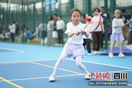 <em>成都</em>第十六届青少年网球排名赛第二站收官