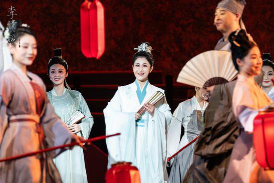 民族歌剧《李清照》首次来京演出，舞台上的“大雨”动人心魄