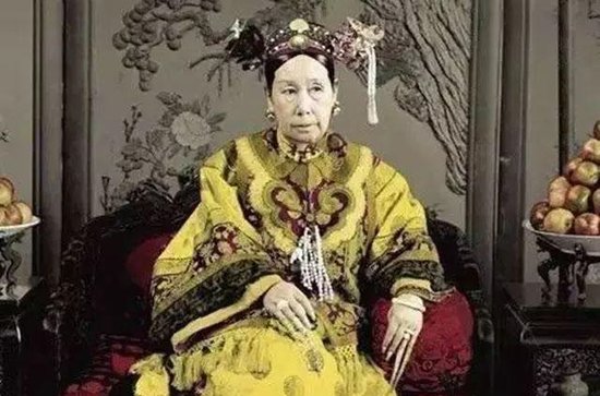 她是慈禧的后裔，嫁给唐僧，坐拥<em>北京</em>内环一<em>条街</em>！