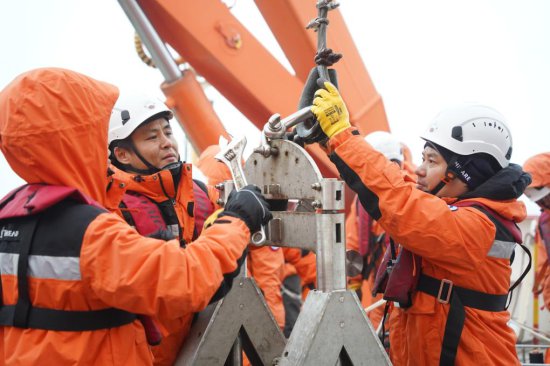 中国第13次<em>北冰洋</em>科考首个全部完成的作业项目产生