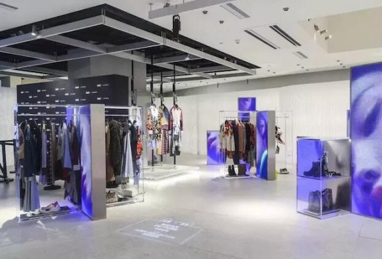 Zara在上海时代广场推出完全为<em>电商设计</em>的概念店 只能<em>在线</em>上下单
