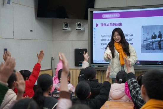 北京航空航天大学学子在渝东南开展社会实践活动