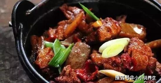 年夜饭菜谱：魔芋烧鸭，香干炒肉丝，豆豉酱炒肉，黄瓜肉片