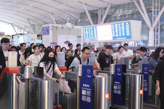 深圳铁路“五一”假期到发旅客505.1万人次