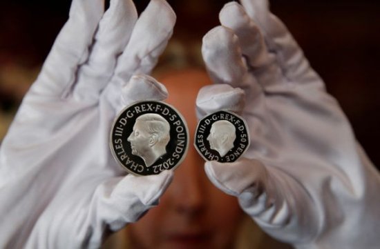 英媒：英国即将发行镌刻查尔斯三世<em>肖像的</em>新硬币