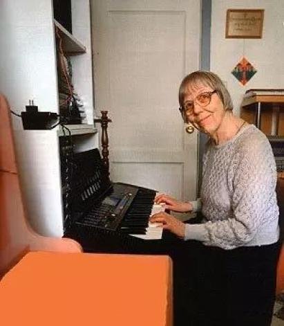 人生不设限：70岁老奶奶，在自家地下室制造了59张唱片
