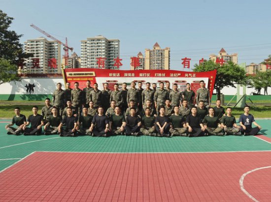 垫江监狱团委联合驻狱武警中队开展警体技能比武活动