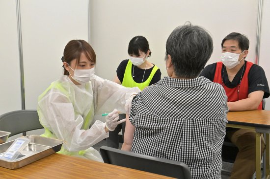 <em>日本两对</em>同名夫妇欲分别接种流感和新冠疫苗 医院搞混引质疑