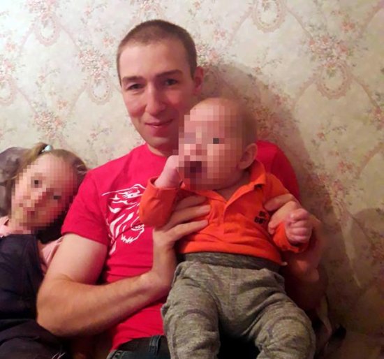 俄罗斯夫妇在家突发死亡，两个孩子和腐<em>尸</em>生活数天