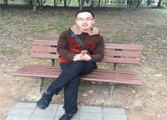 高考零分少年，一个沉迷写作变平凡，一个打工创业在杭州买4套房