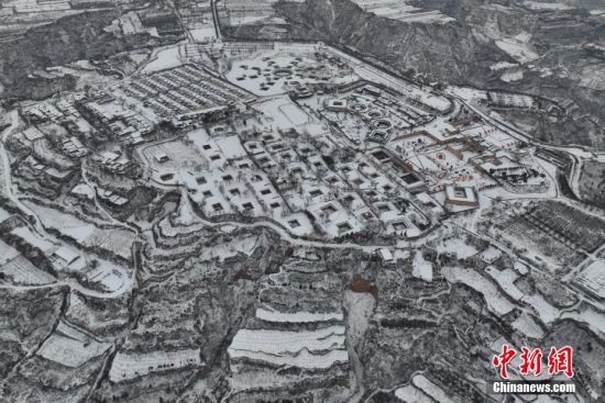河南多地“上新”2024年首场雪景大片
