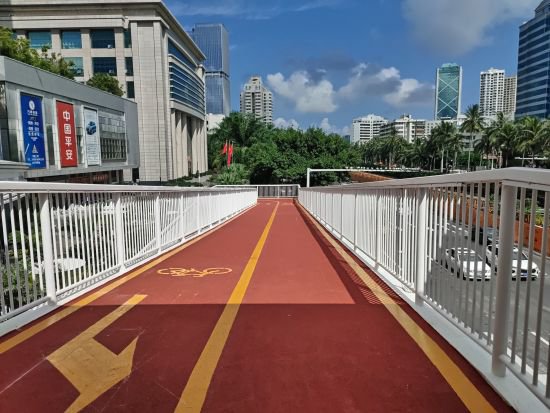 海口国贸路天桥正式建成通行