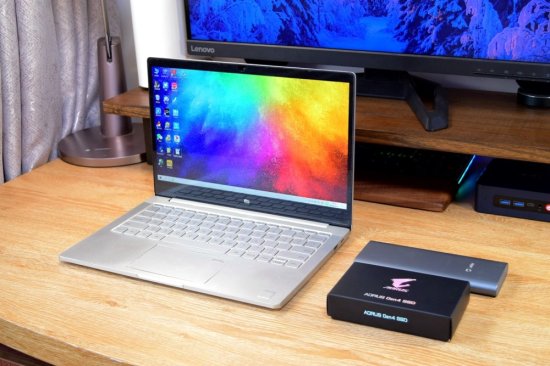 新<em>笔记本</em>电脑太贵？更换技嘉AORUS Gen4黑雕SSD硬盘，还能...