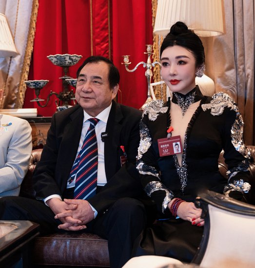 唯咖国际创始人、世界小姐深圳赛区主席马玉红出席中哥友好与...