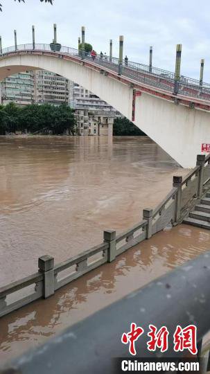 重庆发布今年首个中小河流<em>编号洪水</em> 綦江洪水已形成