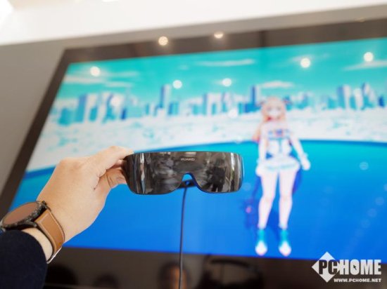 华为展示全球首个5G+VR二次元偶像直播