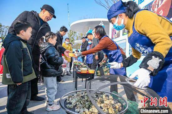 新春海味：一颗肥美的宁海<em>牡蛎</em>如何登上千家万户餐桌？