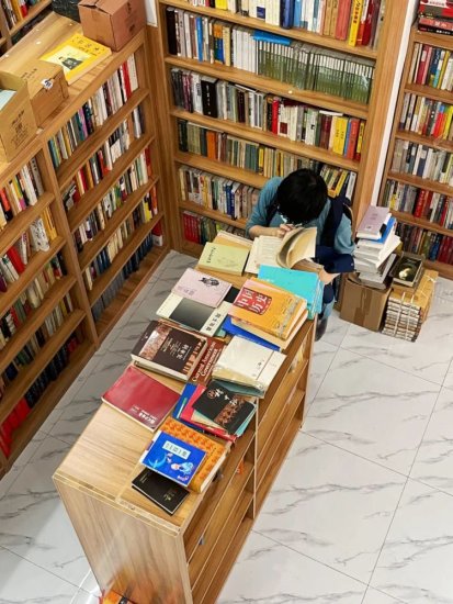 复旦旧<em>书店</em>复活，不做网红咖啡，白开水免费