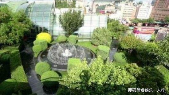 演员王艳在北京的豪宅：<em>不用</em>出门就看见故宫，家里就在故宫旁边