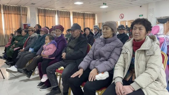 新疆和静：举办2024年“群众村晚”文艺演出