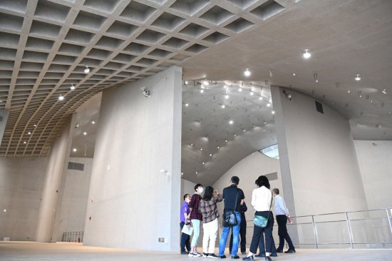 武汉琴台美术馆完成工程质量<em>验收</em> 素颜混凝土之美成就城市新地标