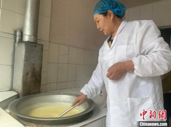 中国非遗<em>奶食品</em>制作技艺：从小众到大众的“出圈探索”