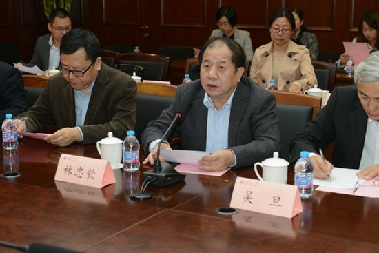 上海市/林忠钦在致辞中回顾了学校近几年与上海市税务部门的良好合作，...