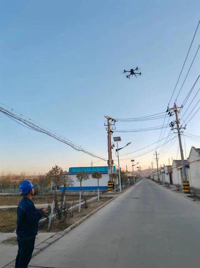 宁夏中卫：无人机自主巡检保障农村用户可靠用电
