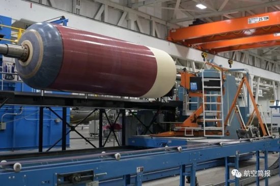 诺格公司完成“陆基战略威慑”洲际导弹第一级绝热防护罩制造