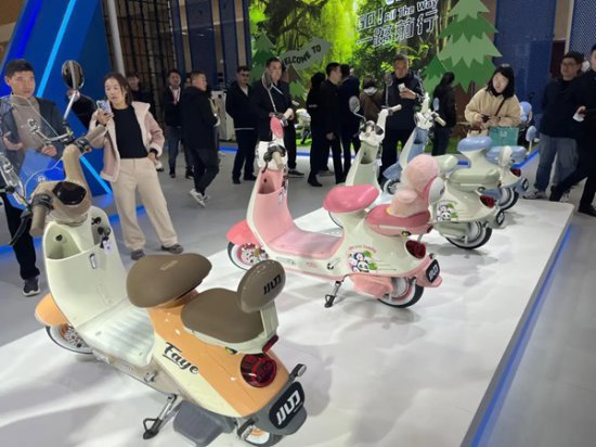 第二十二届中国北方国际自行车电动车展览会在天津开幕