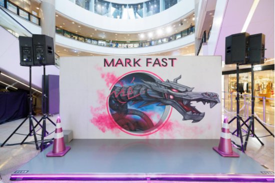 MARK FAST在<em>海港城</em>举办3D展览，注入新年活力