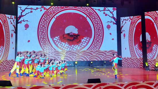 2024年<em>潍坊滨海</em>区春节戏曲歌舞晚会举行