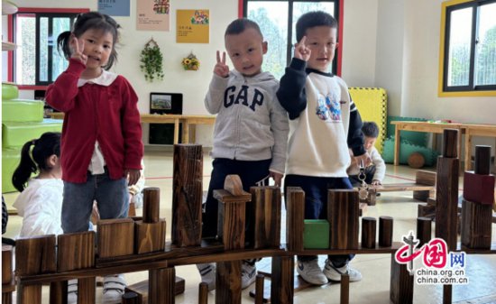 瞧！宜宾江安橙乡幼儿园萌娃们自主搭建心中的“小家”