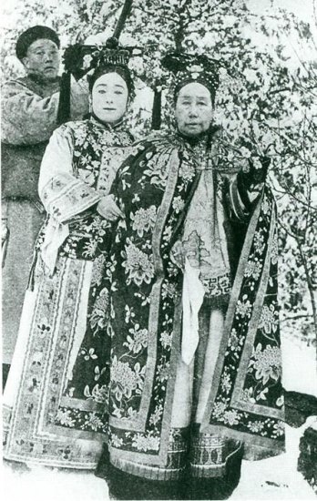清朝有个精通八国语言的“公主“，常伴慈禧左右，是谁这么厉害...
