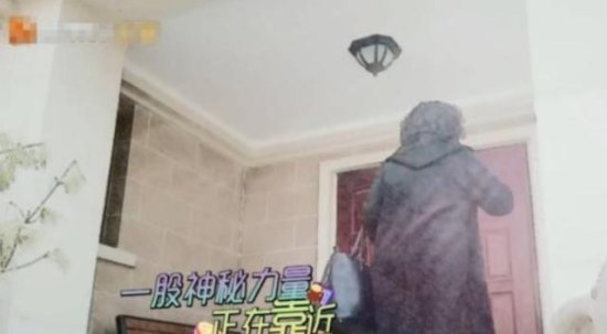 走进钟丽缇现实中的家，定居北京天气太冷了，客厅还要装个壁炉