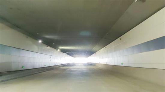 <em>汕头市</em>政项目南岭路隧道装饰工程施工顺利完成