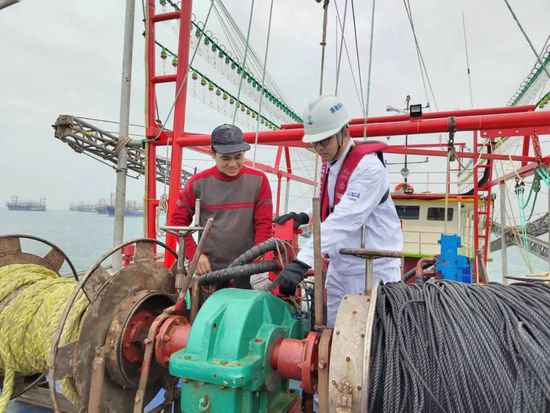 广西首艘大型玻璃钢渔船建造检验完成并交付