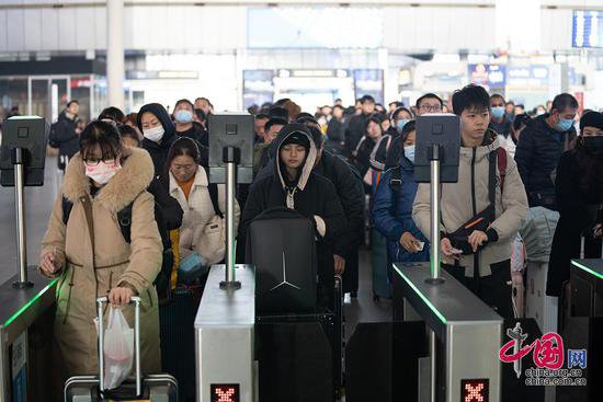 春运火车票发售首日加开天津<em>至邯郸</em>旅客列车 多举措服务学生旅客