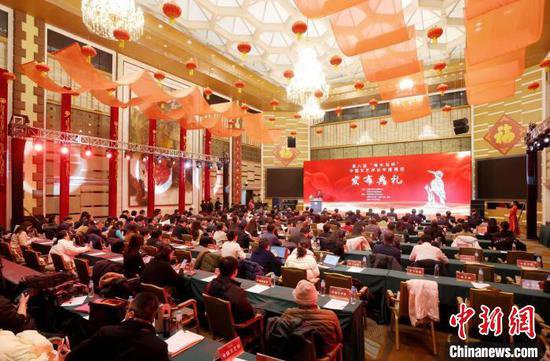 第八届“啄木鸟杯”中国文艺评论推优发布典礼举行