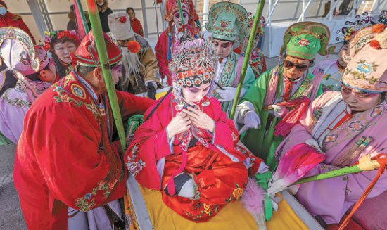 在传统民俗中感受浓浓年味儿 副中心乡村春节好戏连台