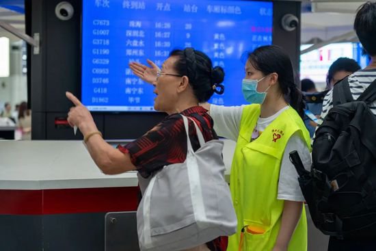 “五一”假期第三天广铁预计发送旅客222.1万人次