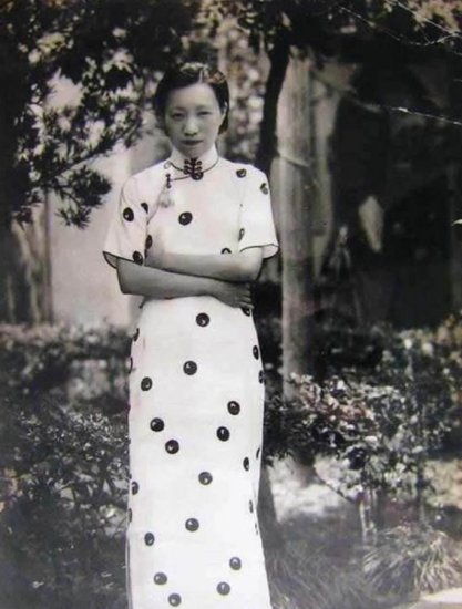 老照片：图1毛人凤<em>的年轻妻子</em>，图6旧上海首富的漂亮孙女