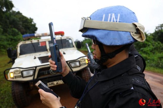 中国 武裝巡/针对勤务任务中的陌生环境，及时与联合国驻利比里亚特派团军事...